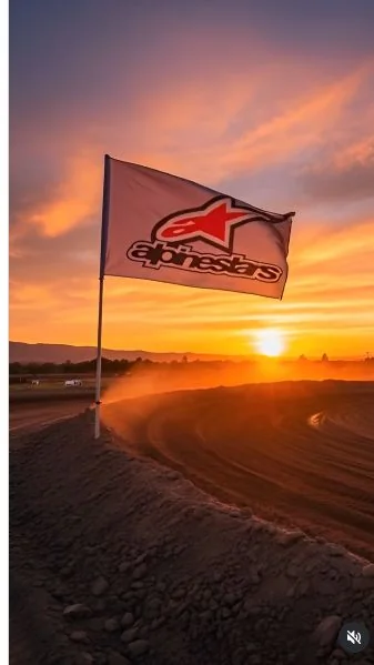 Fotograma del reel Alpinestars Tech 7 de LC Motoparts